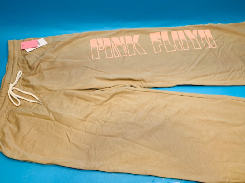 Photo 1 of 462041… size xl Pink Floyd sweat pants 