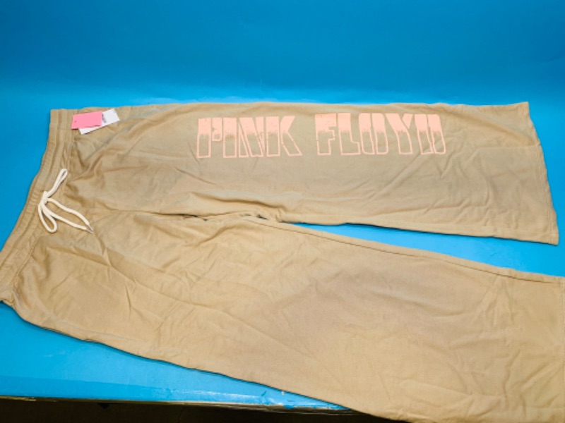 Photo 1 of 462043…size xl Pink Floyd sweat pants 