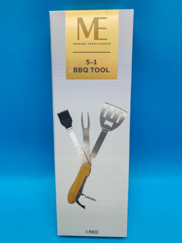 Photo 1 of 462431…5 in 1 BBQ tool