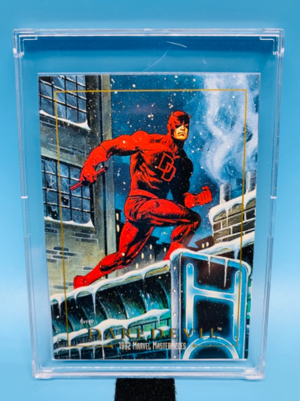 Photo 1 of 494466… Marvel masterpieces daredevil card 12 in hard plastic case