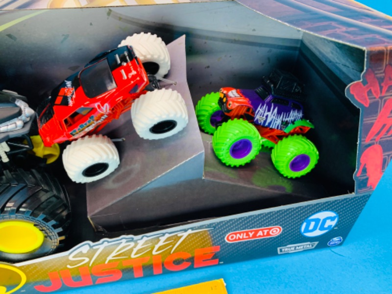 Photo 2 of 494500…  Monster Jam Batman street Justice trucks in original box