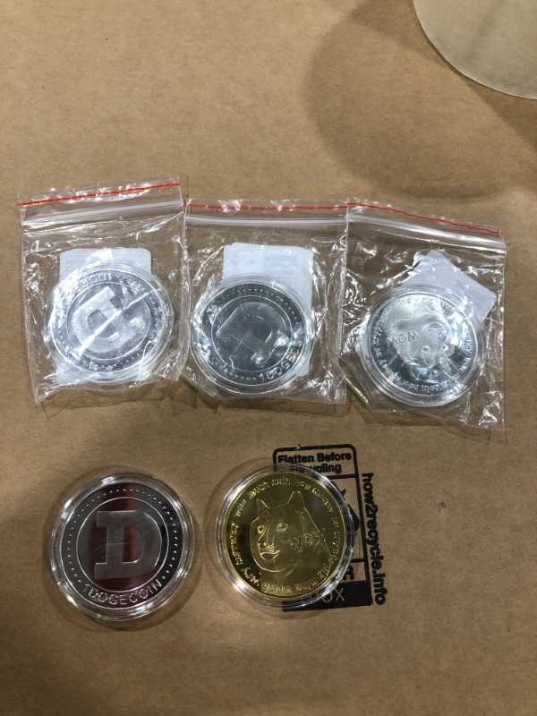 Photo 3 of 5 pack-- Dogecoin Coins Commemorative 2021 New Collectors Gold/Silver Plated Doge Coins, Gold Dogecoin Coins Commemorative 
