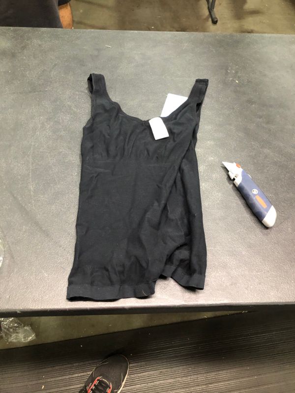 Photo 1 of Seamlessly Shaped 2-Way Reversible Tank, Clean, M/L