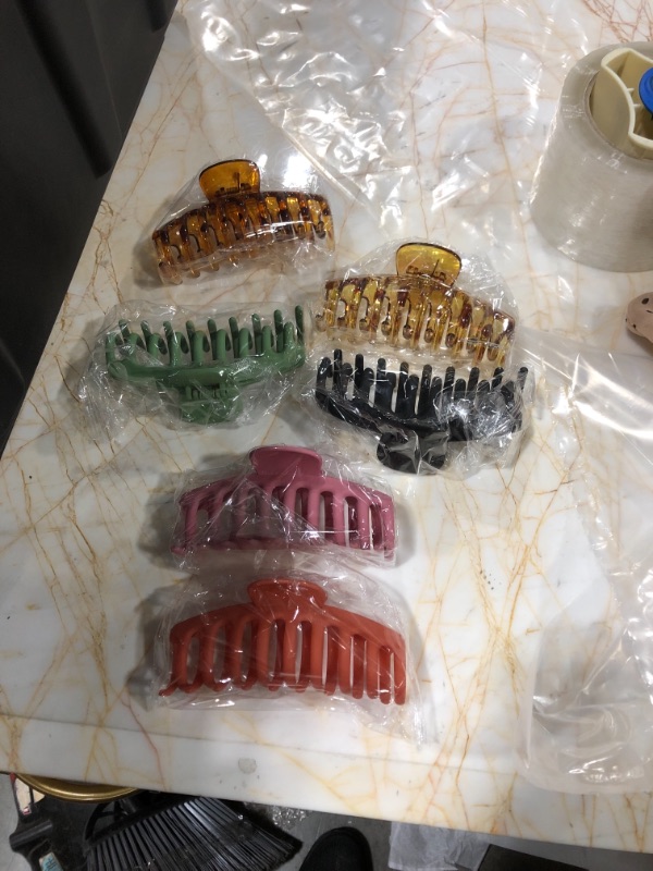 Photo 3 of 6 Color Hair Claw Clips For Women 