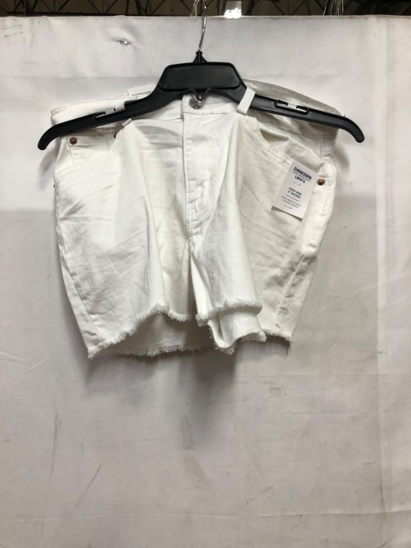 Photo 1 of DENIZEN® from Levi's® Women's High-Rise 3" Jean Shorts

 --size 12/W31