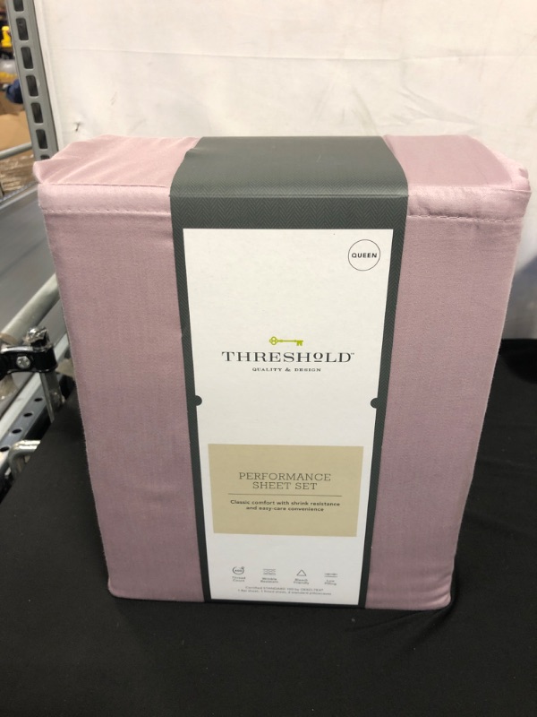 Photo 2 of 400 Thread Count Solid Performance Sheet Set - Threshold QUEEN SIZE 1 FLAT SHEET 1 FITTED SHEET 2 STANDARD PILLOWCASES