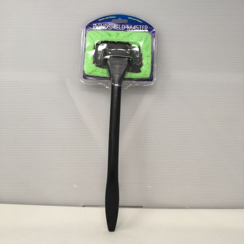 Photo 1 of WINDSHIELD MASTER LONG HANDLE AND PIVOTING HEAD WORKS WITH WATER MICROFIBER PAD WASHING MACHINE SAFE NEW $9.99