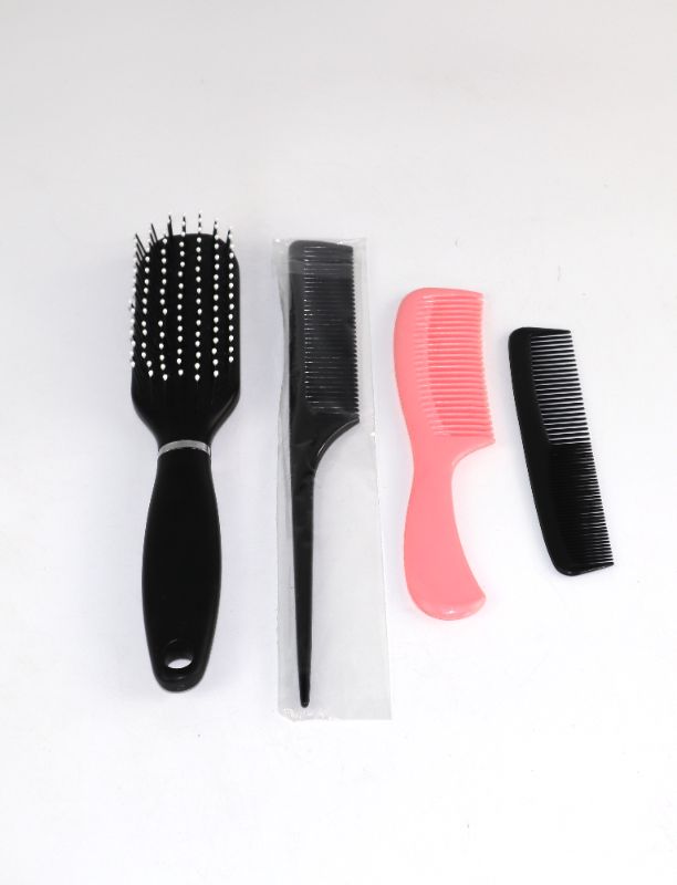 Photo 1 of 1 CERAMIC BRUSH 1 RAT TAIL COMB 1 HANDLE COMB AND 1 SMALL COMB NEW $15.98