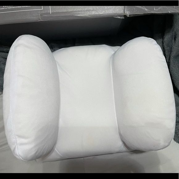 Photo 1 of ANGLE CRADLE BACK SLEEPER PILLOW DELUXE NEW $ 40