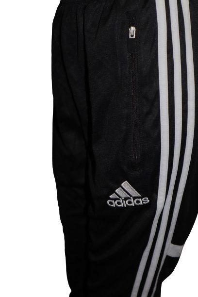 Photo 1 of ADIDAS SHORTS SIZE SMALL UNIEX NEW $19.99