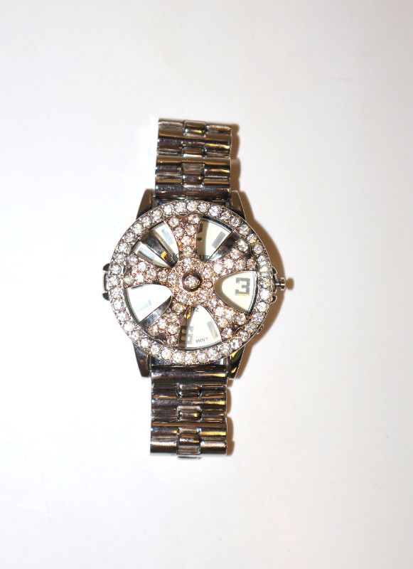 Photo 1 of QUARTS STAINLESS STEEL WATCH NEW #26.98