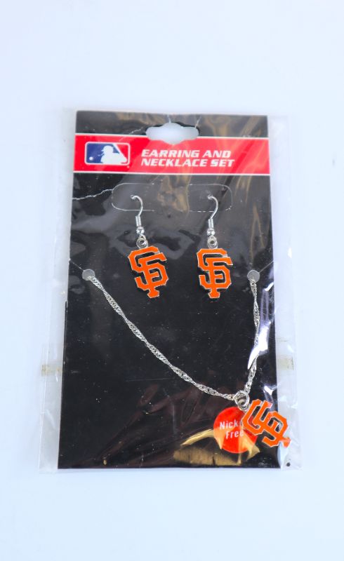 Photo 1 of SAN FRANCISCO GIANTS EARRINGS AND NECKLACE SET NEW $10.95 