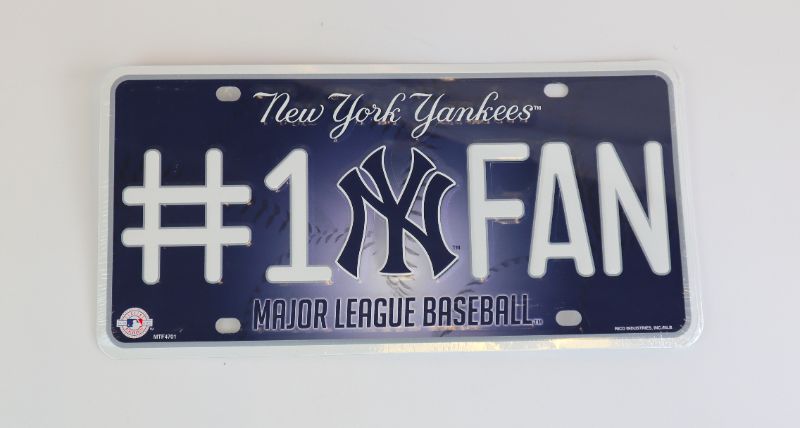 Photo 1 of  NEW YORK YANKEES # 1 FAN PLATE NEW $20