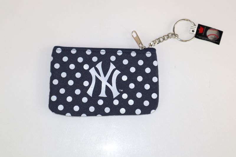 Photo 1 of  NEW YORK YANKEES COIN WALLET NEW $  8.99