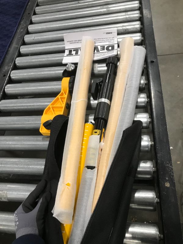 Photo 1 of Dewalt 1/4 In. X 20 Thread Laser Mounting Pole Dw0882 New
