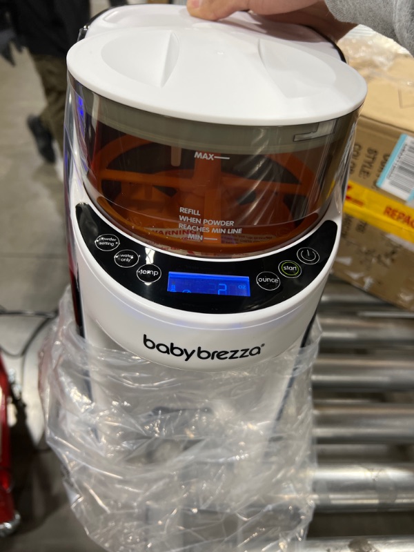 Photo 4 of Baby Brezza New and Improved Formula Pro Advanced Dispenser Machine