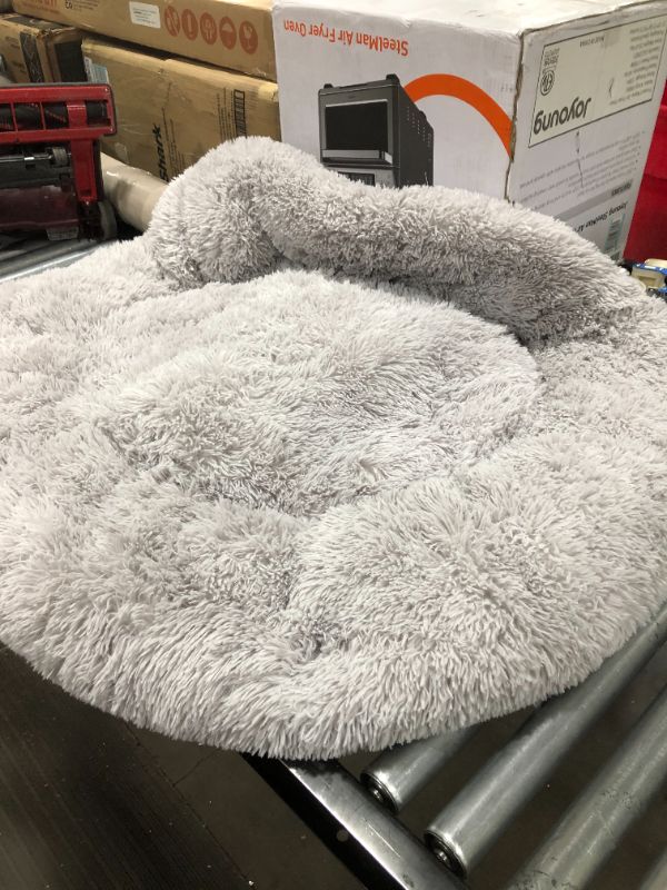 Photo 2 of donut dog bed for large/extra large dogs 