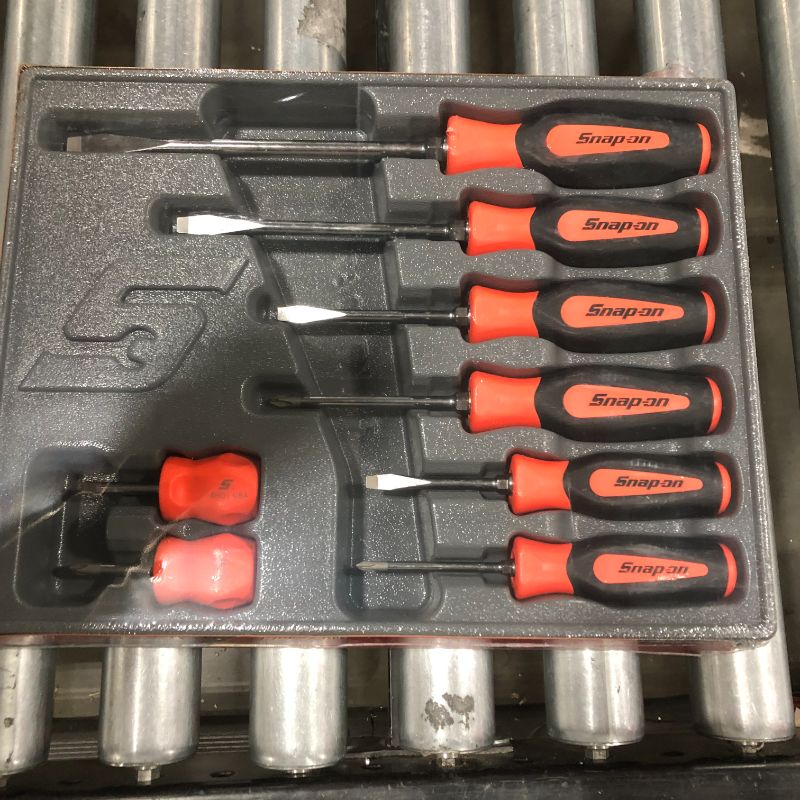 Photo 2 of 8 pc Instinct® Soft Grip Combination Screwdriver Set (Orange)