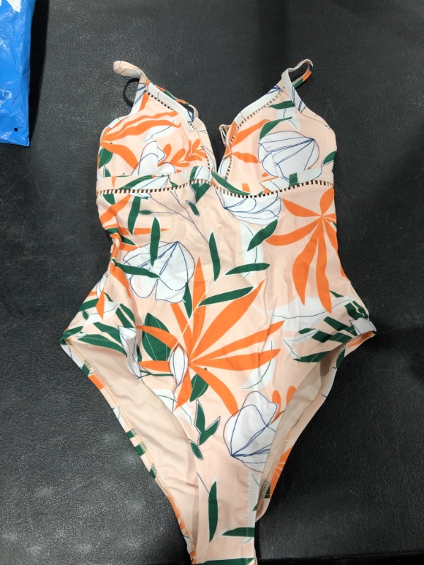 Photo 2 of CUPSHE Jade Leafy Lace Up One Piece Swimsuit (M)
