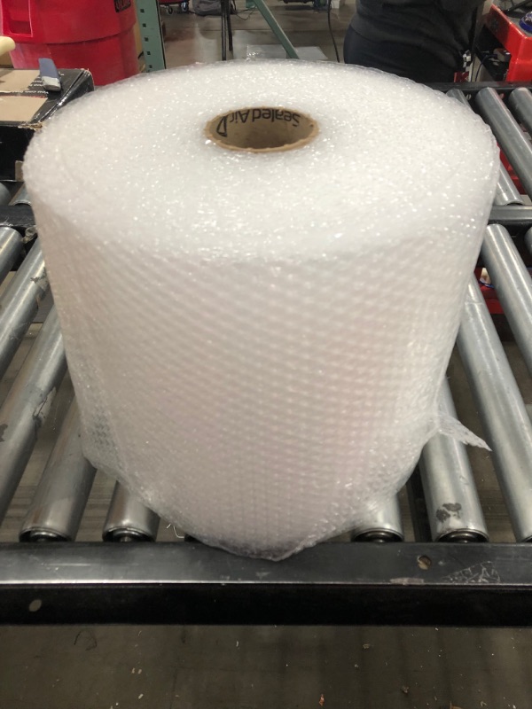 Photo 1 of bubble wrap roll