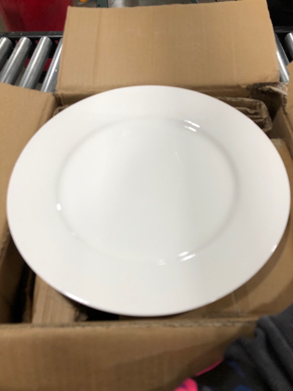 Photo 2 of 20 piece dinnerware set, white