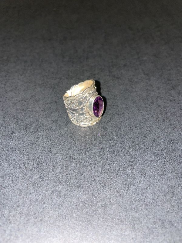 Photo 2 of .925 AMETHYST SIZE 8