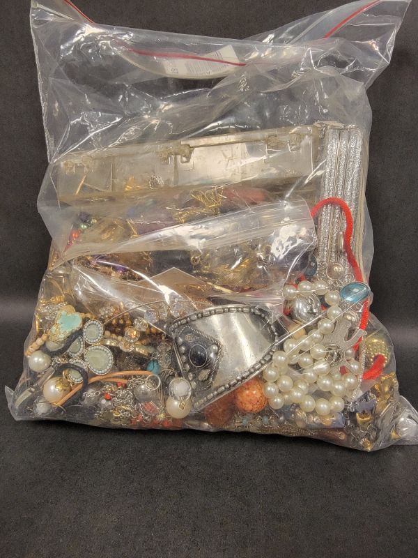 Photo 2 of BAG OF COSTUME JEWELRY