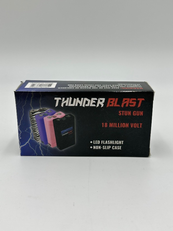 Photo 2 of THUNDER BLAST STUN GUN GREEN LED FLASHLIGHT NON SLIP CARRYING CASE NEW