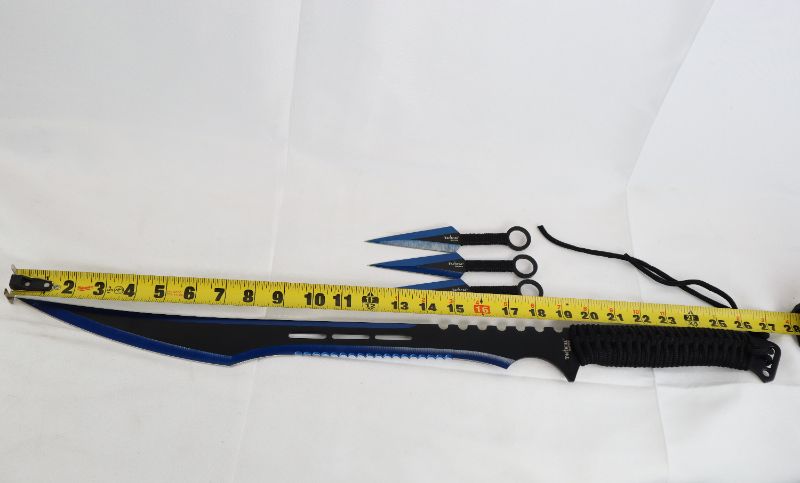 Photo 2 of TACTICAL RAZOR 27 INCH SWORD WITH 3 THROWING KNIVES NEW