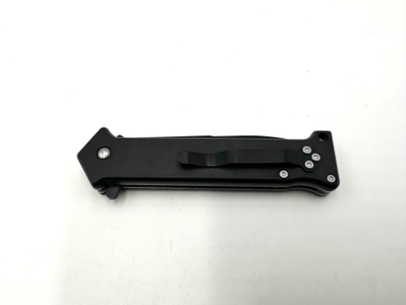 Photo 1 of BLACK SKULL DESIGN POCKET KNIFE NEW