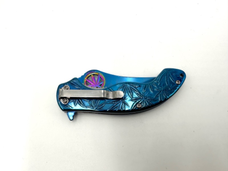 Photo 3 of BLUE HEMP LEAF DESIGN POCKET KNIFE NEW