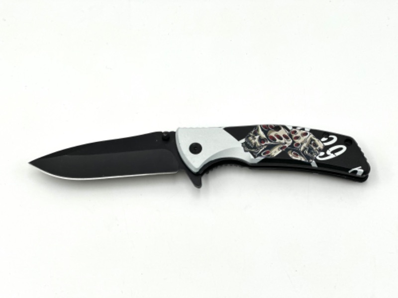 Photo 1 of BLACK DICE SKULL DESIGN POCKET KNIFE NEW