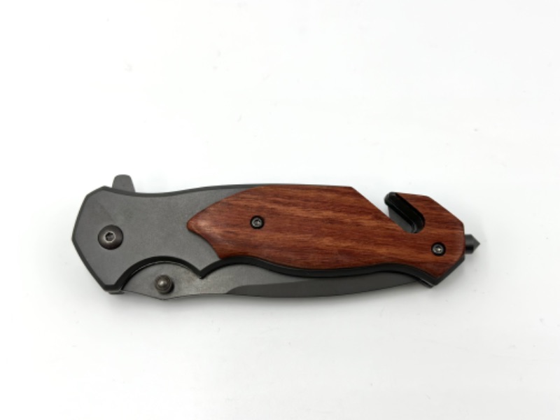 Photo 2 of GRAY FALCON POCKET KNIFE WITH WOODEN DETAIL NEW