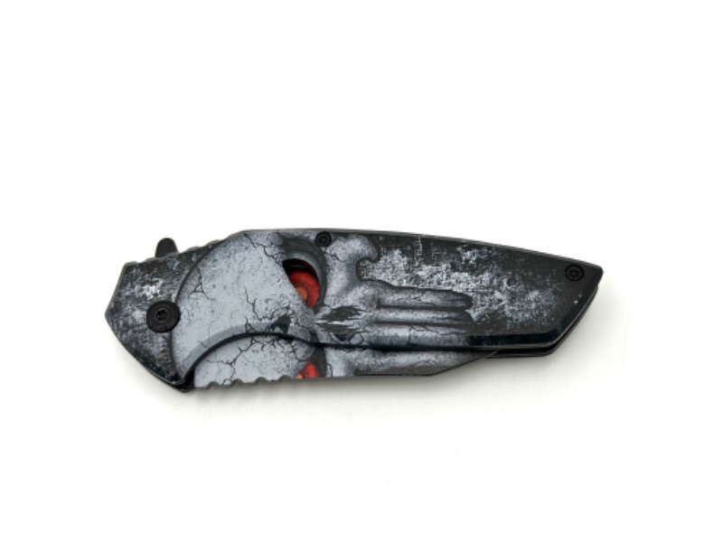 Photo 2 of SKULL DESIGN POCKET KNIFE NEE