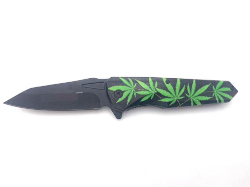 Photo 2 of GREEN AND BLACK HEMP POCKET KNIFE NEW 