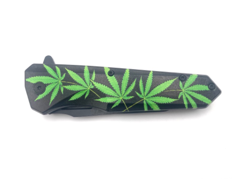 Photo 1 of GREEN AND BLACK HEMP POCKET KNIFE NEW 