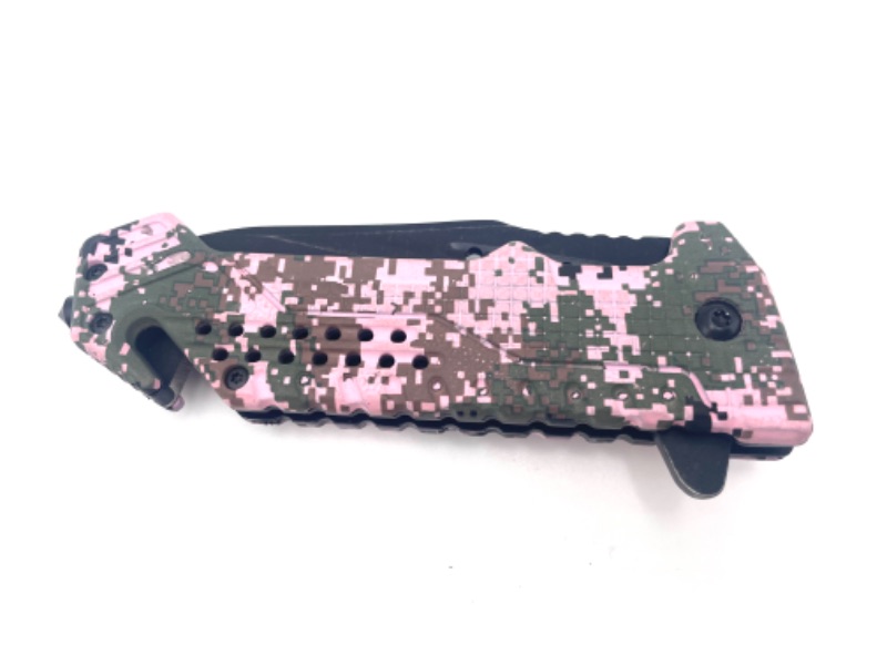 Photo 3 of PINK CAMO WITH SEATBELT CUTTER WINDOW BREAKER POCKET KNIFE NEW 