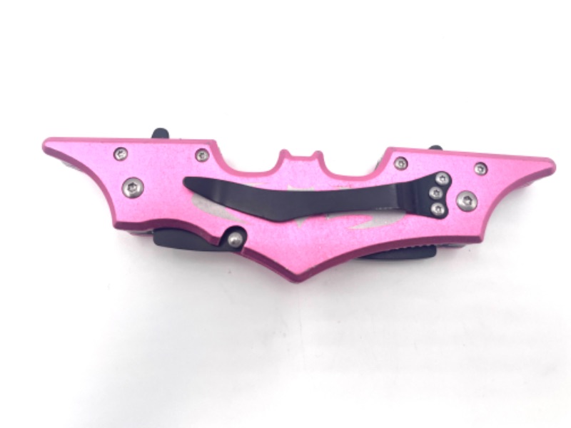 Photo 3 of MULTI BLADE PINK BATMAN POCKET KNIFE NEW 