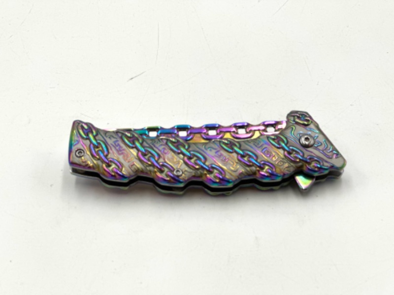 Photo 2 of OIL SLICK CHAIN DESIGNED POCKET KNIFE NEW 