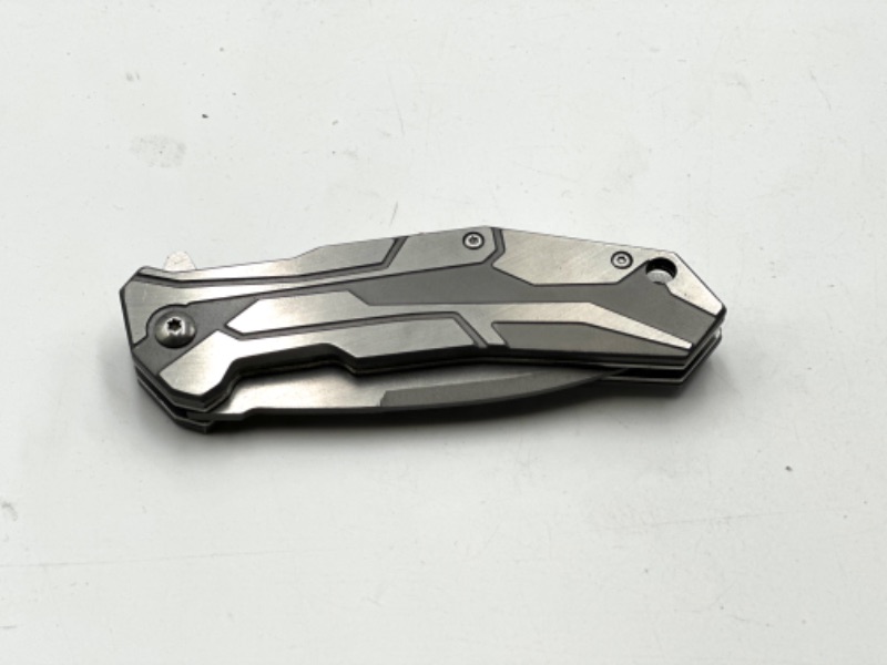 Photo 2 of SILVER DESIGNED POCKET KNIFE NEW