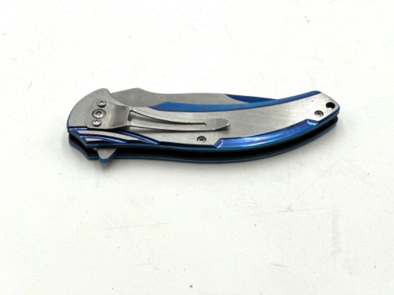 Photo 3 of BLUE SILVER DESIGN FALCON POCKET KNIFE NEW