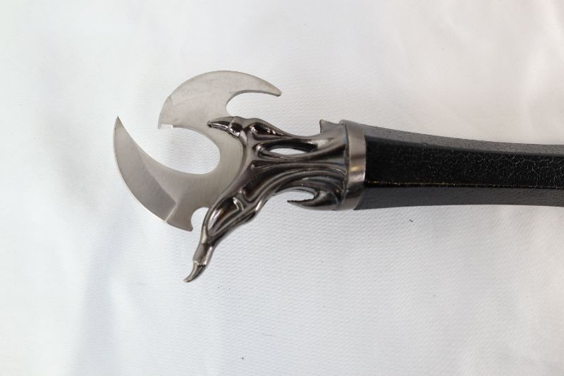 Photo 3 of ALIEN WARRIOR FANTASY BATTLE AXE NEW