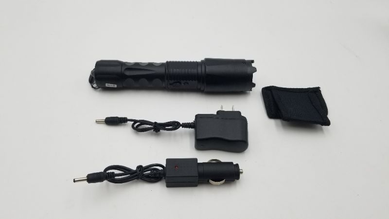 Photo 4 of SELF DEFENSE STIN GUN LED FLASHLIGHT ALUMINUM LIGHT WEIGHT BODY 1 CAR CHARGER 1 WALL CHARGER AND A HOLSTER NEW 