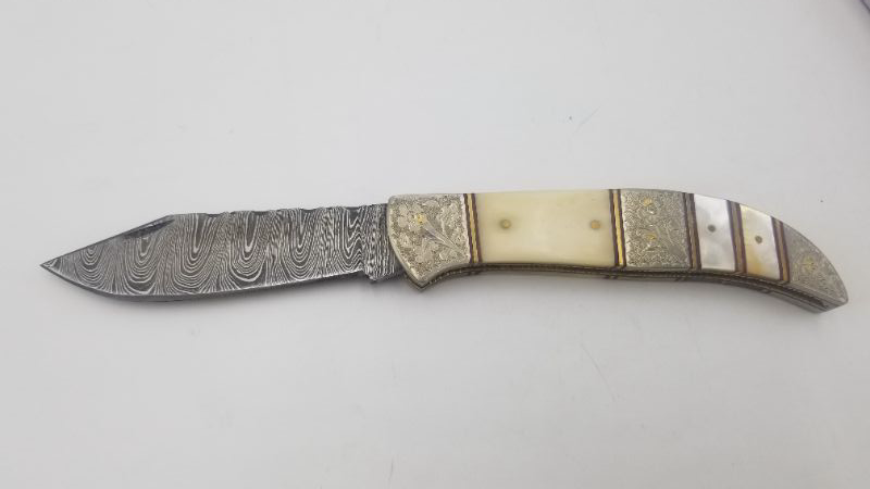 Photo 1 of 5.25" DAMASCUS POCKET KNIFE NEW 