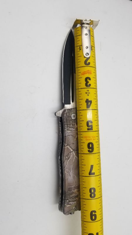 Photo 2 of 8.5 INCH CAMO STYLE POCKET KNIFE NEW 