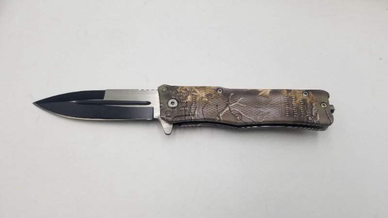 Photo 1 of 8.5 INCH CAMO STYLE POCKET KNIFE NEW 