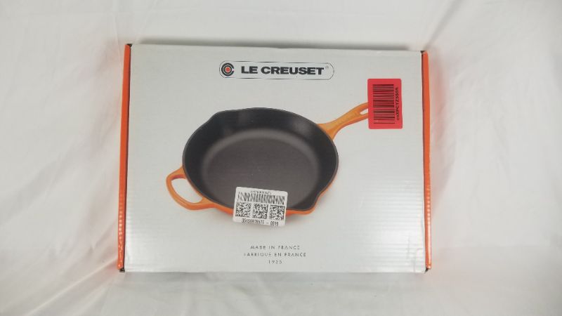 Photo 2 of Le Creuset Signature Iron Handle Skillet, 11.75-in, White