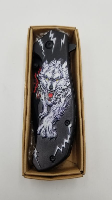 Photo 3 of White hunter Wolf 4.75 Inch Blade New