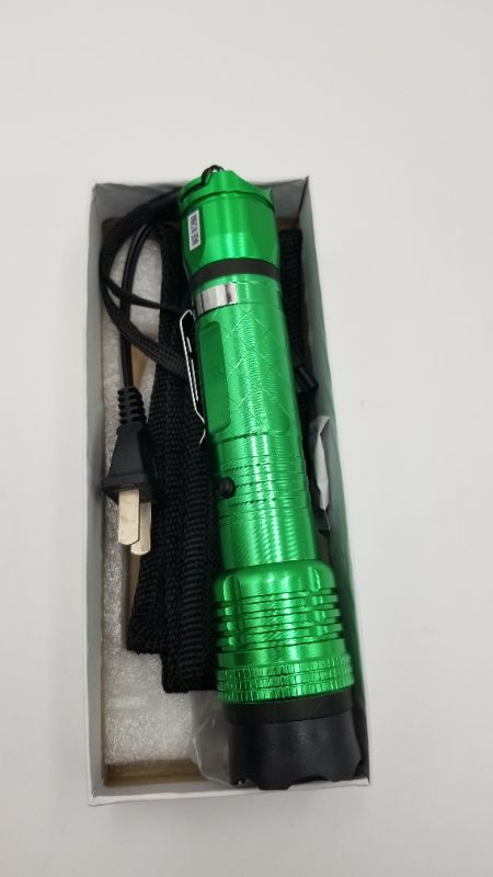 Photo 4 of 7 INCH TACTICAL FLASHLIGHT AND STUN GUN WITH CASE NEW 