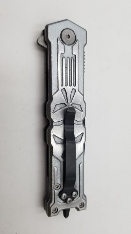 Photo 3 of FALCON 3.25 INCH BLADE SKULL DESIGN AND WINDOW BREAKER POCKET KNIFE NEW